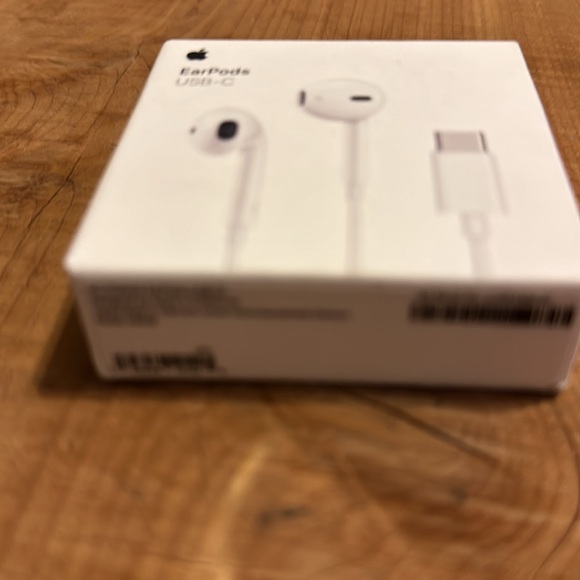Apple EarPods - Picture 3 of 3